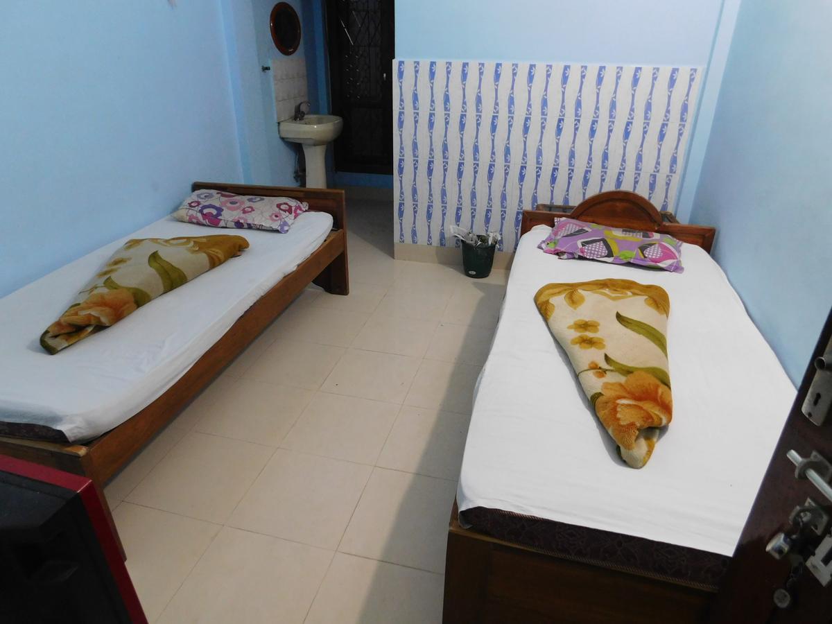 Dispur Lodge Guwahati Buitenkant foto