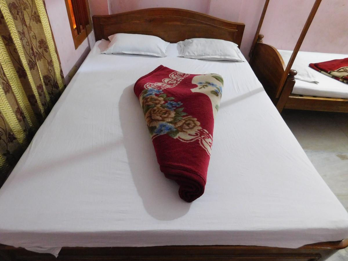 Dispur Lodge Guwahati Buitenkant foto