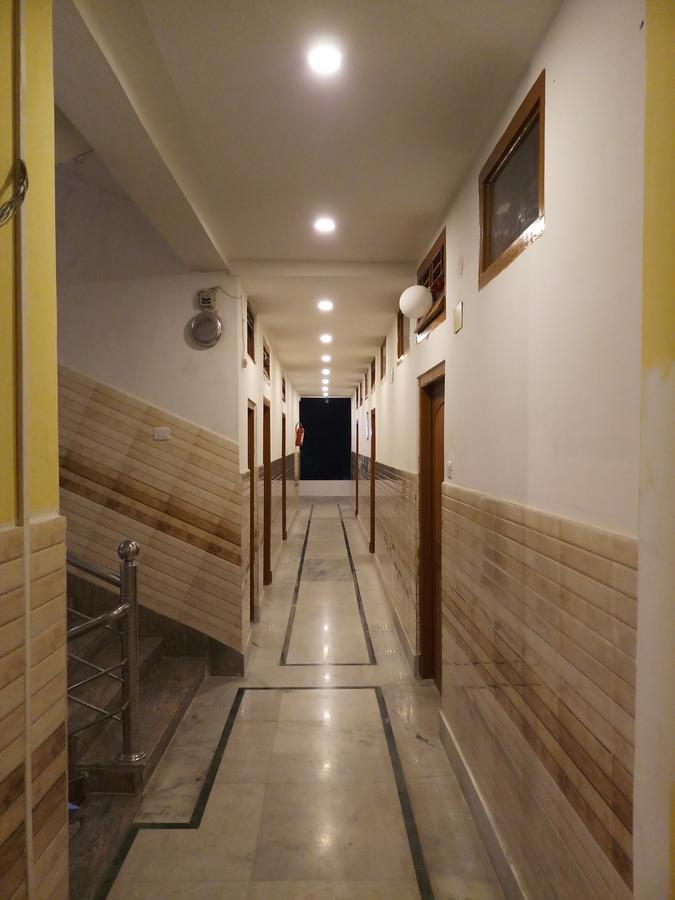 Dispur Lodge Guwahati Buitenkant foto