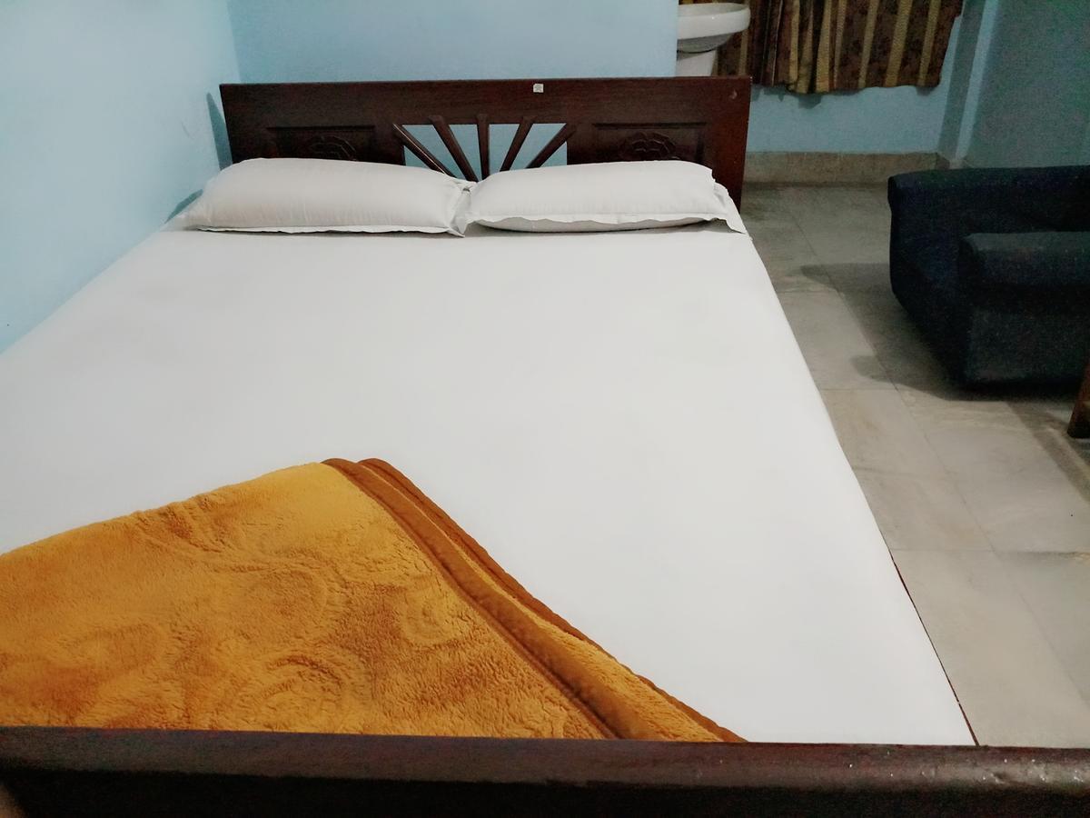 Dispur Lodge Guwahati Buitenkant foto