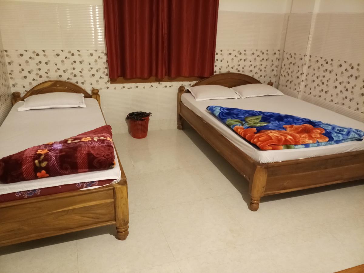 Dispur Lodge Guwahati Buitenkant foto